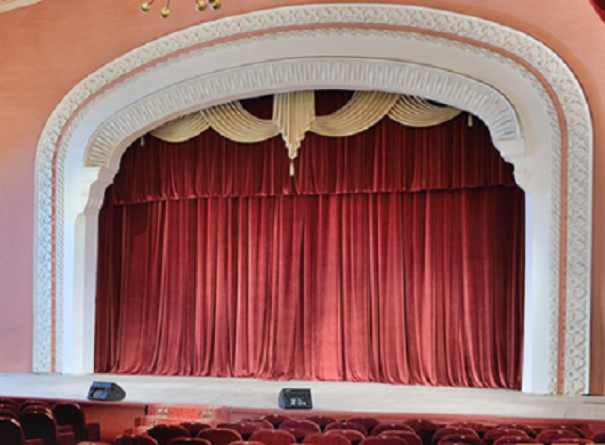 Борисоглебский драмтеатр в апреле порадует зрителей разнообразием репертуара