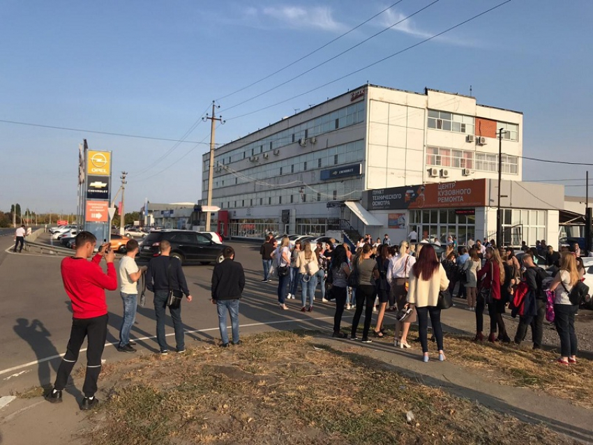 В Борисоглебске людей эвакуировали из офисного центра из-за угрозы теракта