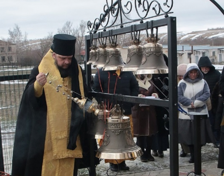 Епископ Борисоглебский и Бутурлиновский Сергий освятил колокола для храма в Новохоперском районе