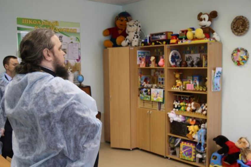 Епископ Борисоглебский и Бутурлиновский Сергий  передал гуманитарную помощь детскому дому-интернату