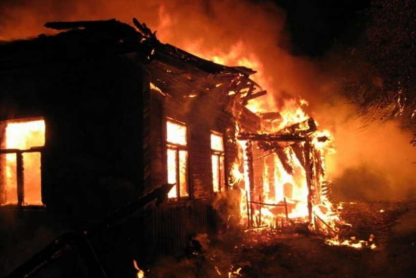 В Грибановском районе в пожаре сгорела женщина