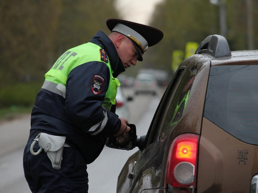 Сплошные проверки ожидают водителей в Воронежской области в ближайшие дни