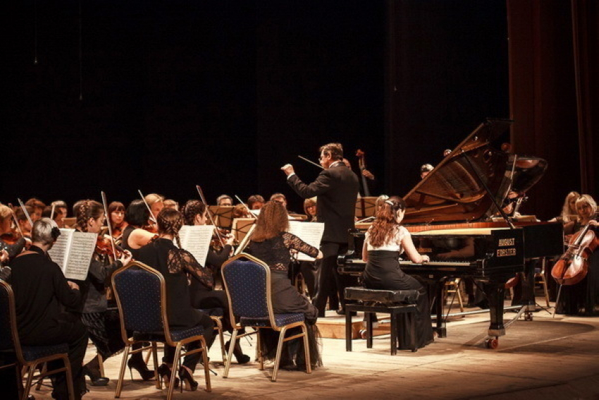 В Борисоглебске «классика и не только…» прозвучала со сцены ЦДК «Звездный»