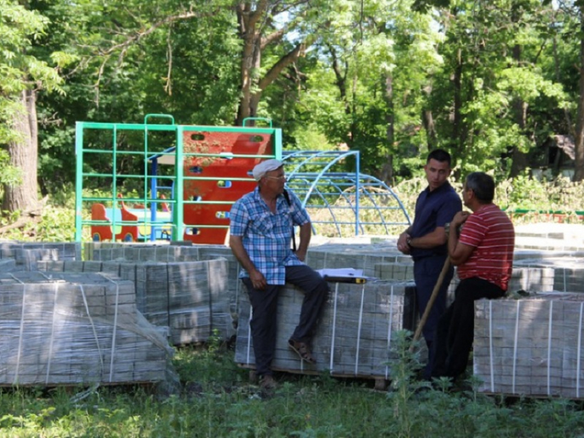 В Новохоперском поселке Централь начато строительство нового парка отдыха