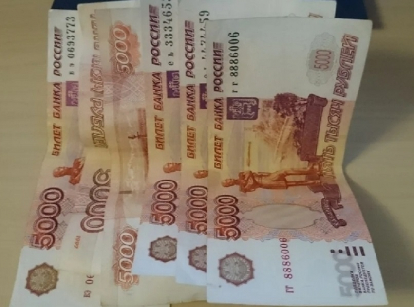 Поворинца задержали при попытке дать взятку полицейскому