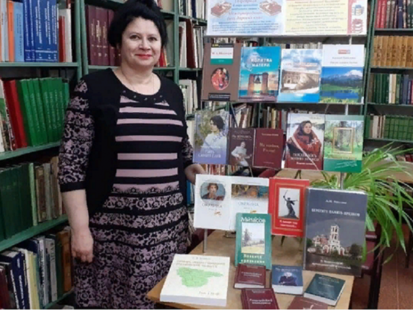 В Новохопёрской библиотеке пройдёт выставка книг с автографами знаменитостей
