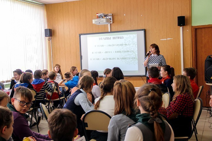 В Борисоглебске активисты Союза детских объединений вышли на «Экологический патруль» 