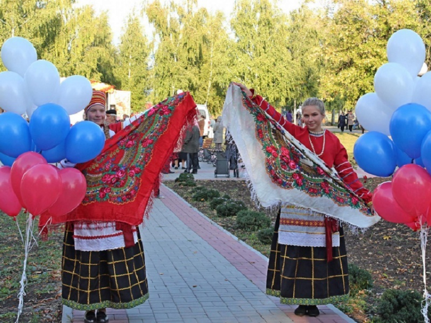 Грибановский  фестиваль собрал сотни  участников и гостей из разных районов области