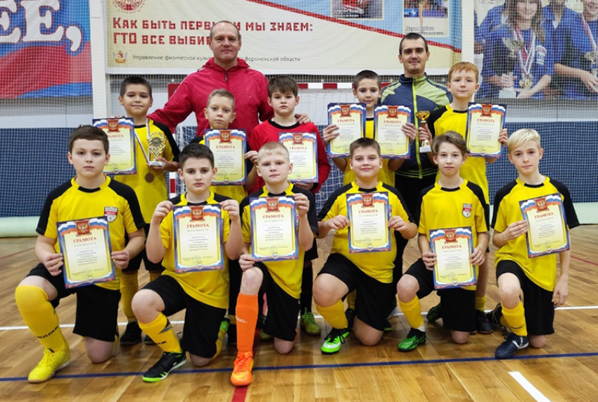На Рождественском турнире в Новохоперске Борисоглебские футболисты заняли два призовых места