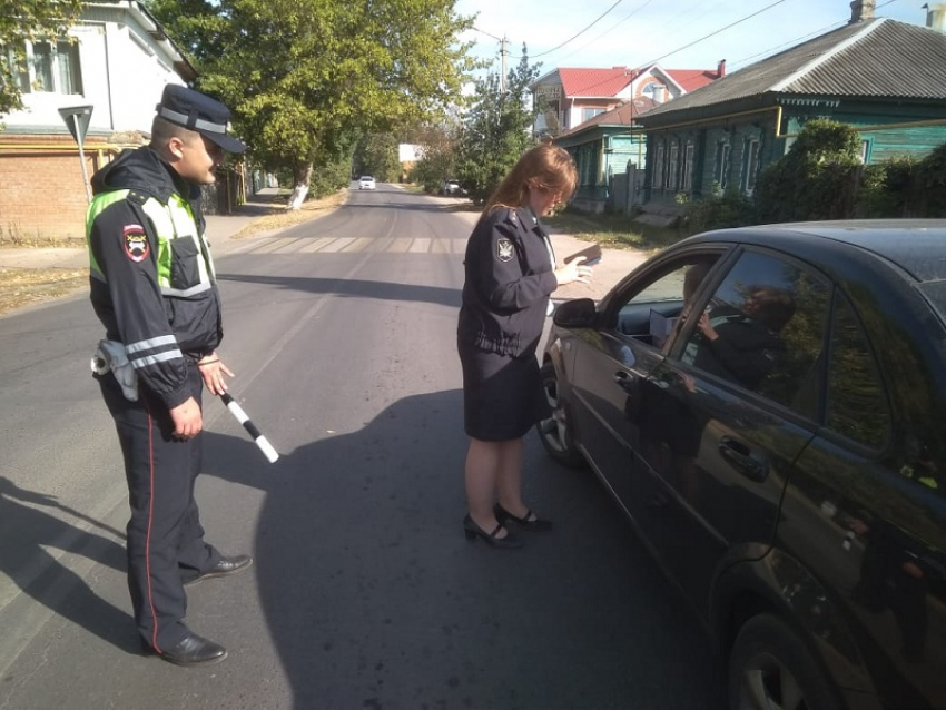 В Борисоглебске арестовали автомобиль водителя, задолжавшего по штрафам 93 тыс рублей