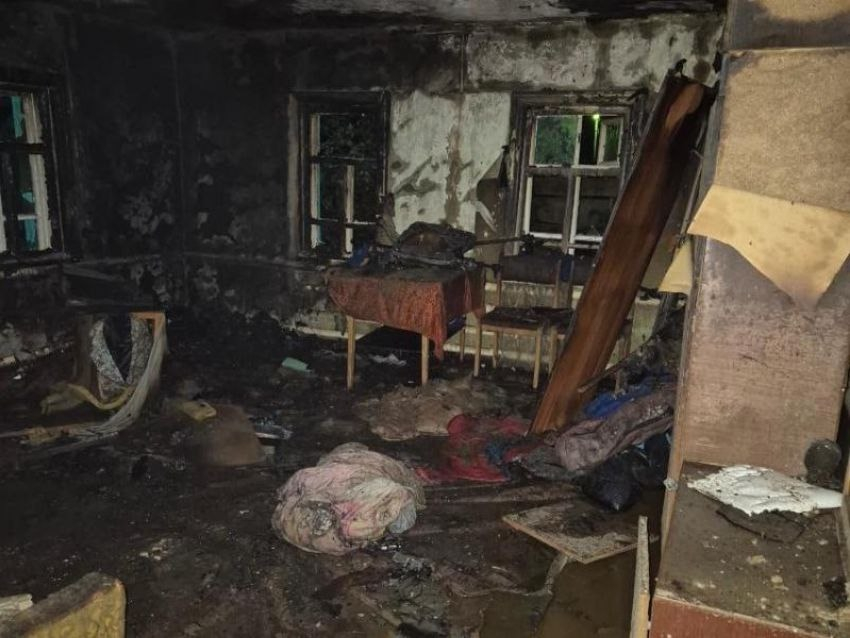 Женщина из ревности подожгла дом соседки в Новохоперском районе