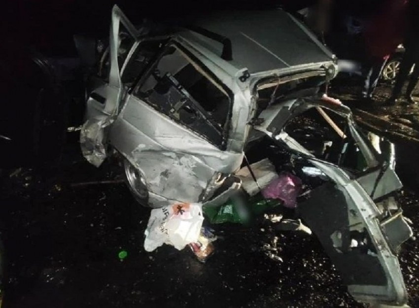 Один человек погиб и трое пострадали в ДТП с тремя автомобилями в Грибановском районе