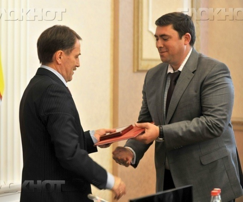 Максим Увайдов покидает воронежского губернатора ради прежнего шефа