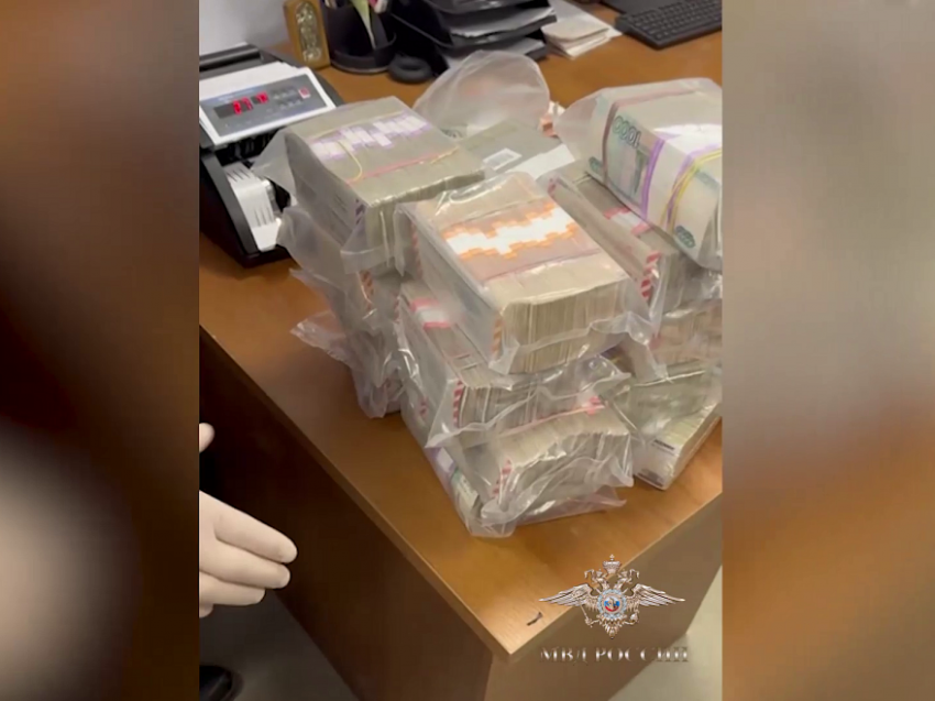 Директор почтового  отделения украла 60 млн рублей  и сожгла отделение, чтобы скрыть кражу в Воронежской области