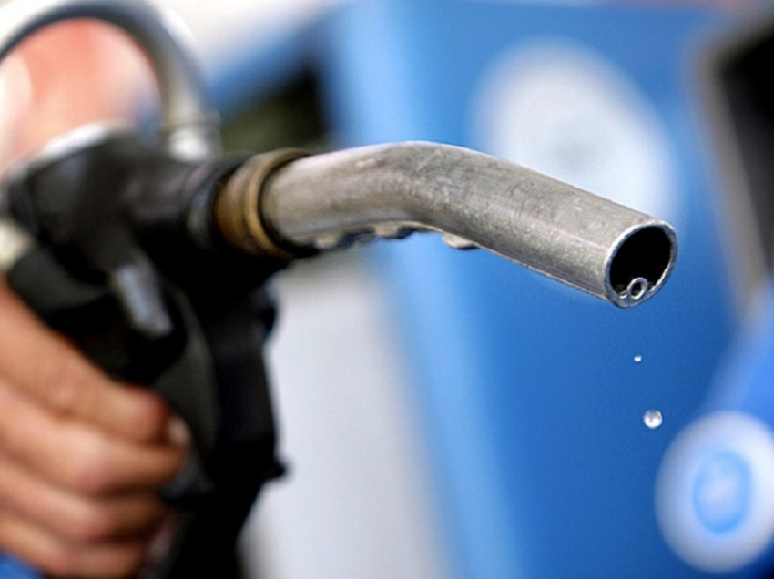 В Воронежской области цены на бензин за год выросли на 10% 