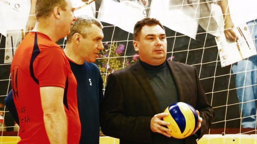Глава Борисоглебска открыл межрегиональный турнир по волейболу среди ветеранов