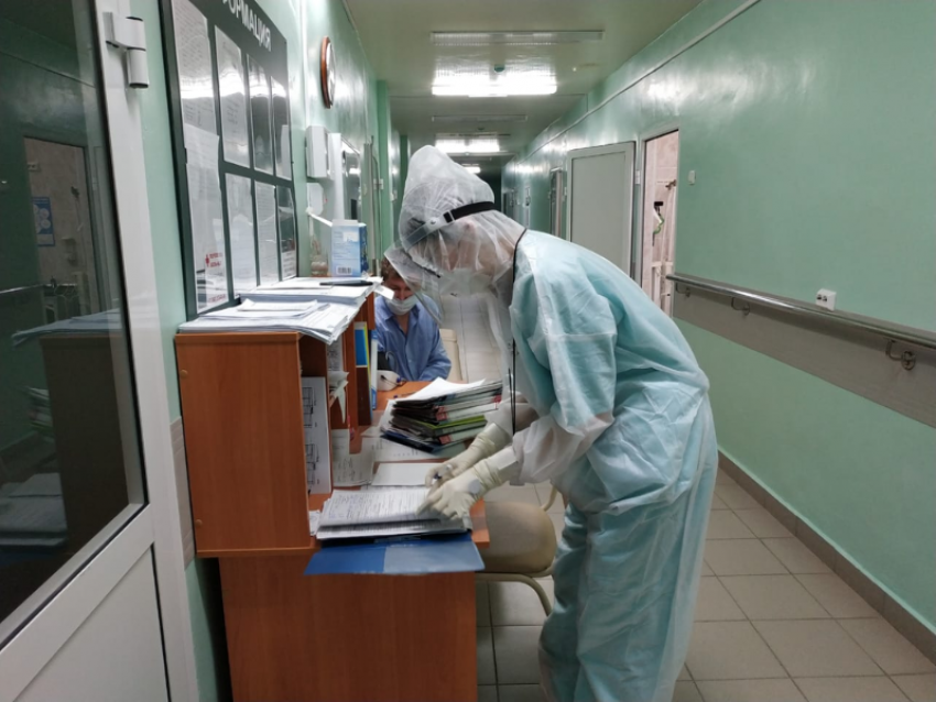 Не только «врачи-герои»: кто помогает бороться с коронавирусом в Воронежской области
