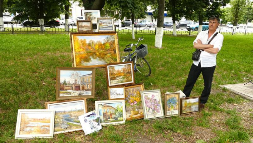 Выставка картин борисоглебского живописца Анатолия Пономарева открылась в ЦДК «Звездный»