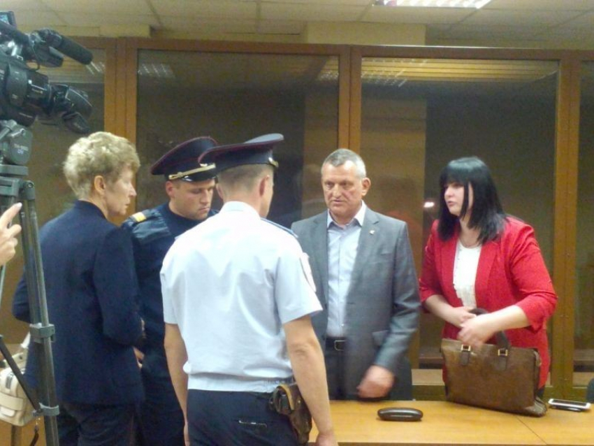 Директор Борисоглебского АРЗ 711 пытается обжаловать приговор за покушение на взятку в областном суде