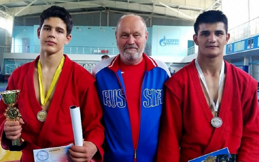 Поворинские спортсмены завоевали две медали на межрегиональном турнире по самбо