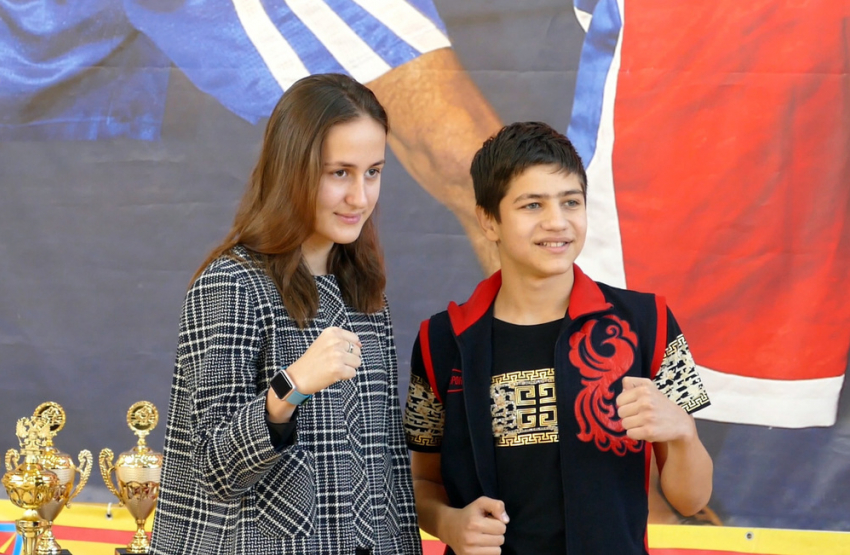 Трехкратная чемпионка Европы по боксу посетила турнир в Борисоглебске 
