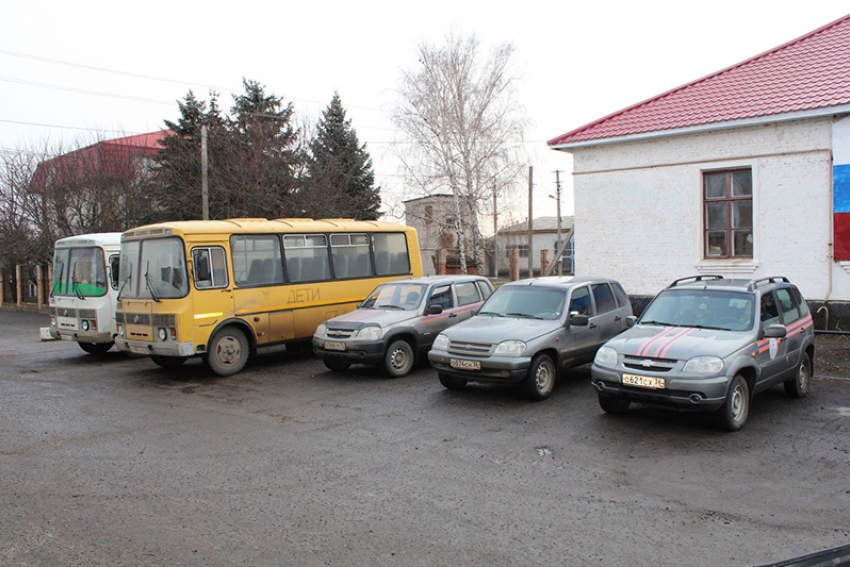 2 автобуса и 3 внедорожника  передала Воронежская область в ЛНР