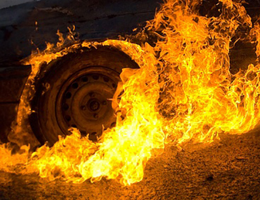 В Грибановском районе сгорел автомобиль