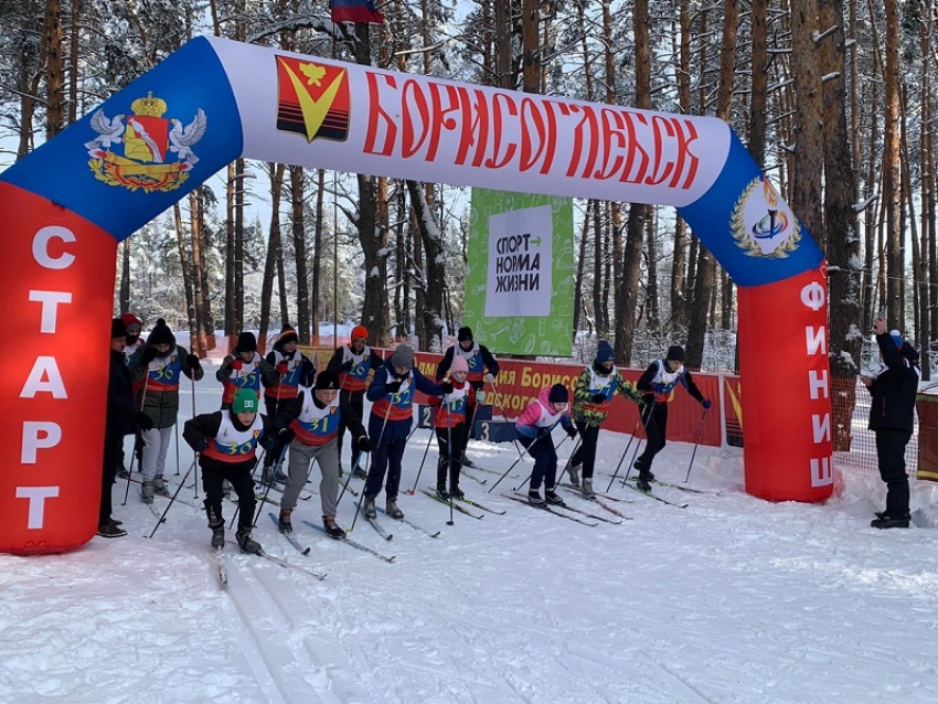 63 юных спортсмена приняли участие в лыжных гонках в Борисоглебске