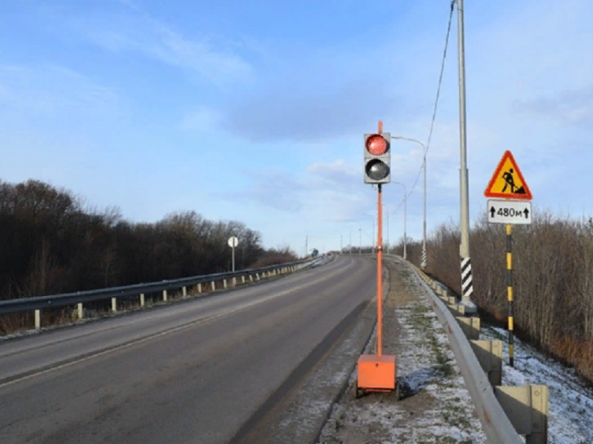 В Грибановском районе из-за ремонта дороги ограничили движение транспорта