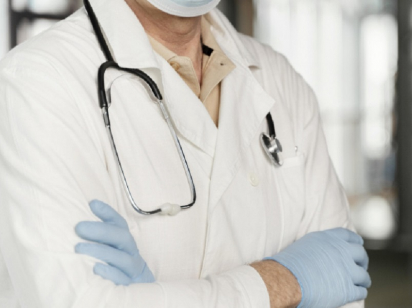 Фельдшеры и акушеры смогут назначать лекарства и принимать роды в Воронежской области