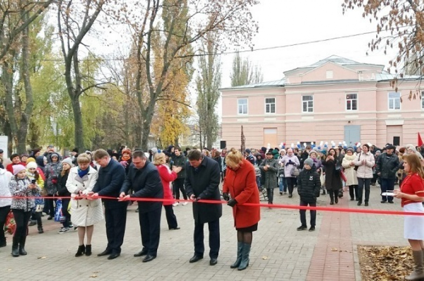 В годовщину революции в Борисоглебске открыли парк Театральный 