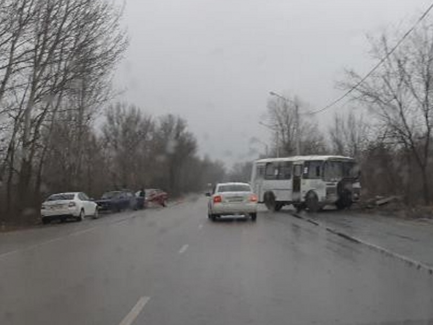 В Воронежской области водителей предупредили об опасных дорогах из-за погоды