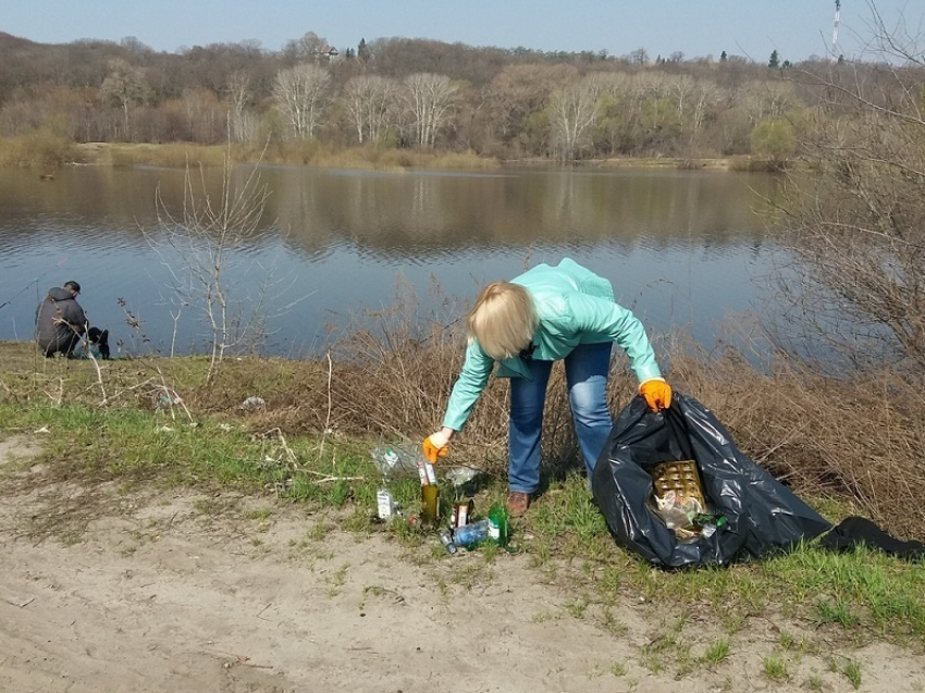 В Борисоглебске во время субботника вывезли 1130 куб. метров мусора на полигон ТКО