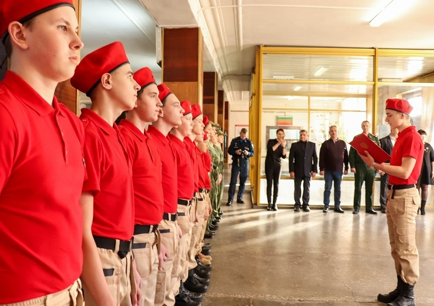 В Борисоглебске отряд военно-патриотического клуба «Отечество» пополнился новой сменой юнармейцев