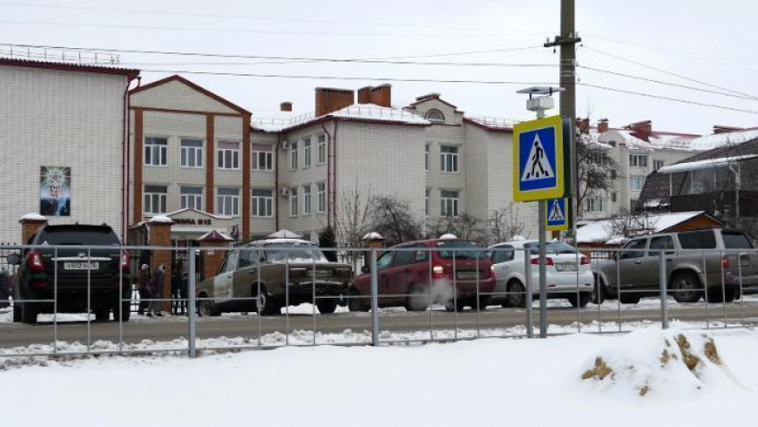 Пешеходные переходы возле пяти школ Борисоглебска стали безопаснее