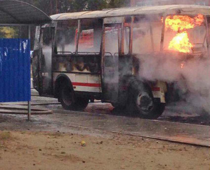 В Бутурлиновке сгорели сразу два автобуса
