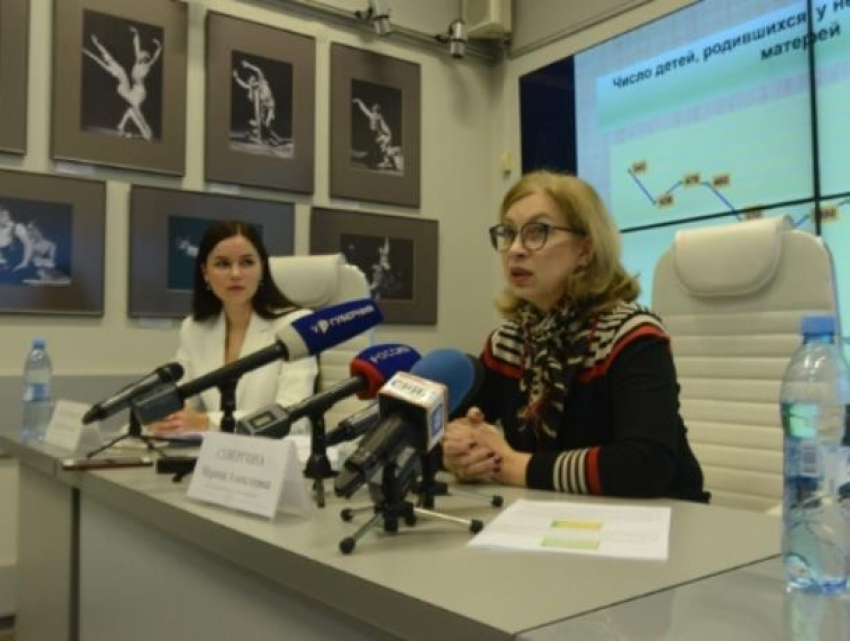 Способ продления жизни мужчин назвал руководитель ЗАГС Воронежской области