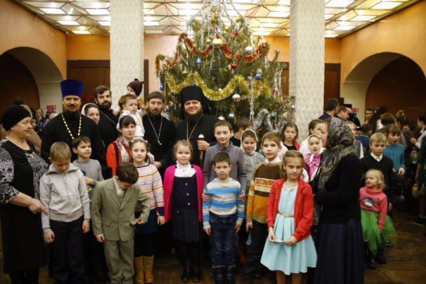 Многодетные семьи Борисоглебска пригласили на Рождественскую елку