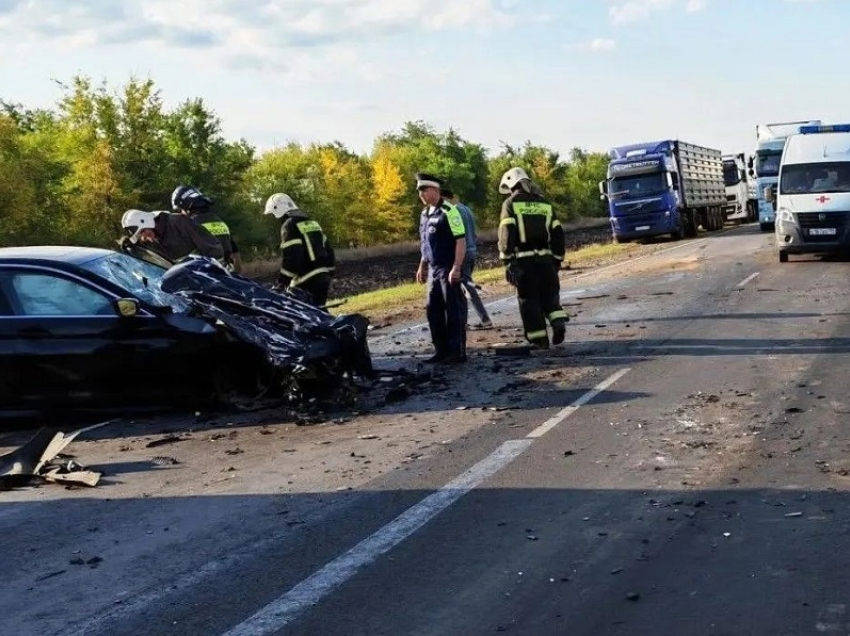 Один человек погиб и двое пострадали в массовом ДТП в Поворинском районе