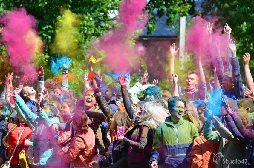  Хорошие новости! В Борисоглебске снова фестиваль красок «ХОЛИ»!
