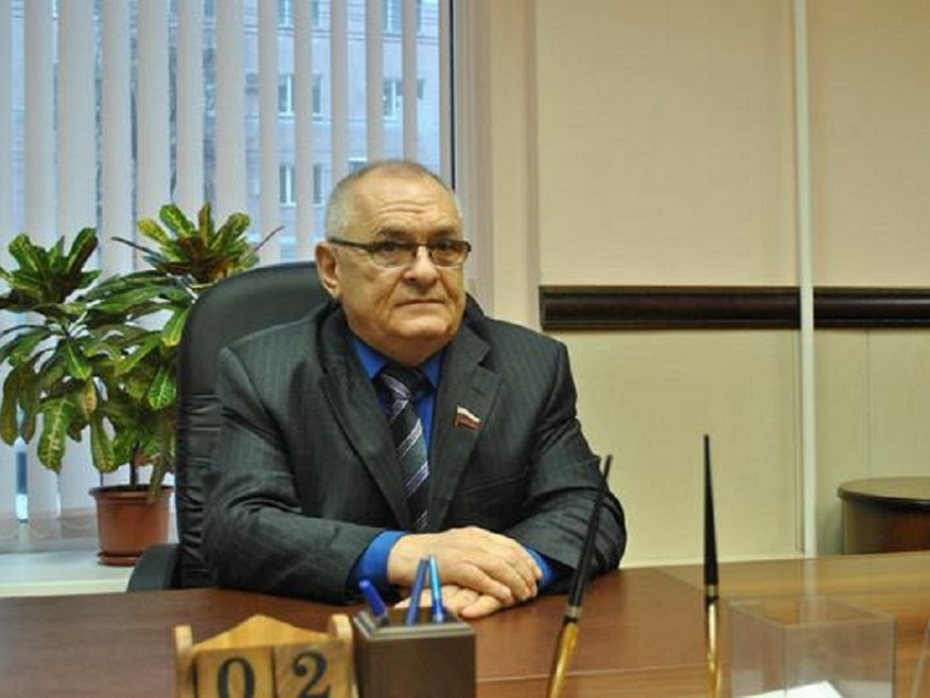 Работу депутата Воронежской облдумы Ивана Куликова оценили на 2,5 балла из пяти 