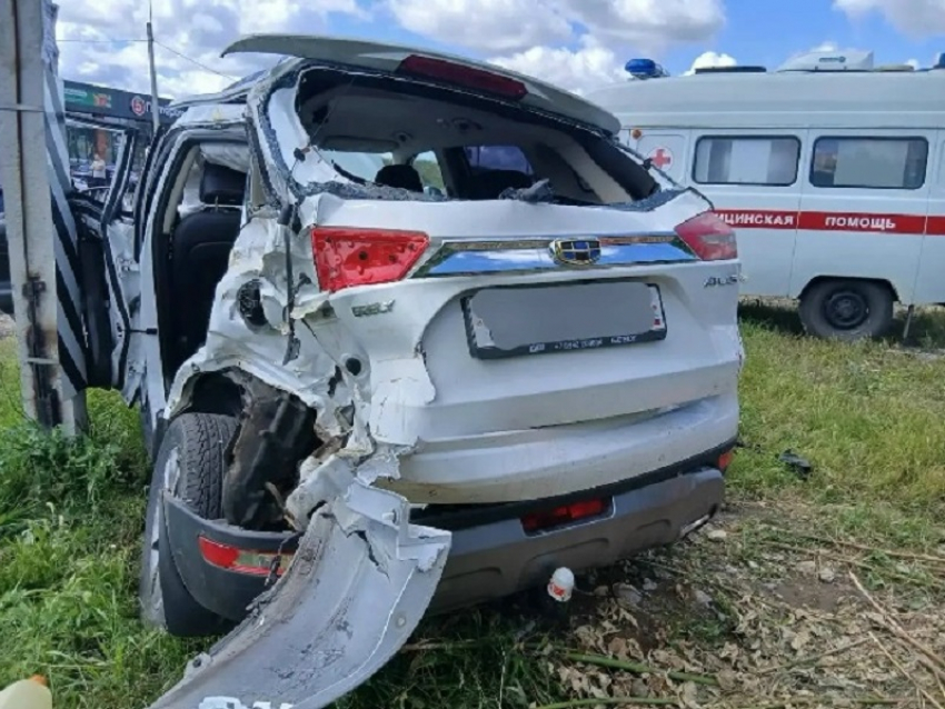 По факту ДТП в Эртильском районе, в котором погибла женщина и три человека пострадали, возбуждено уголовное дело