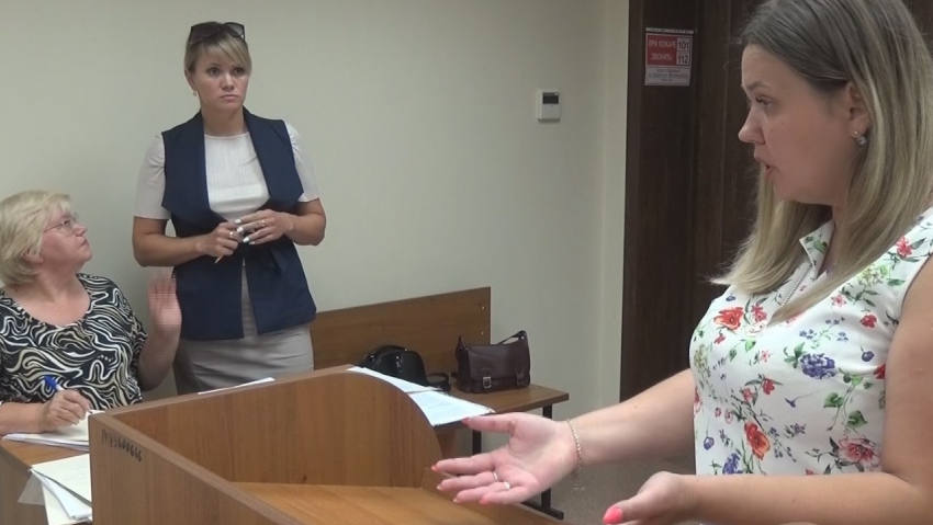 В Борисоглебске ревизор дорожных станций подала в суд на бывшую подчиненную 