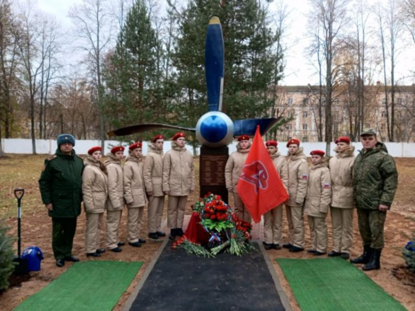 Памятник экипажу Ил-22, сбитому над Воронежской областью во время мятежа «Вагнера», установили в Иваново