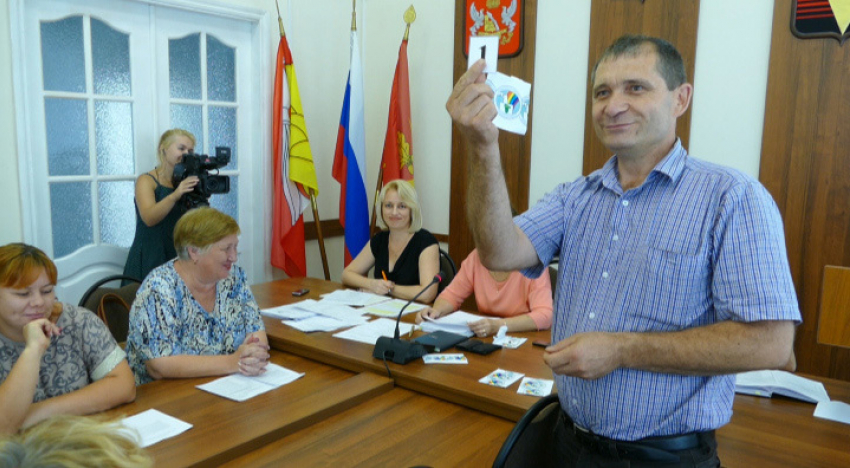 В Борисоглебске прошла жеребьевка по распределению в бюллетень политических партий