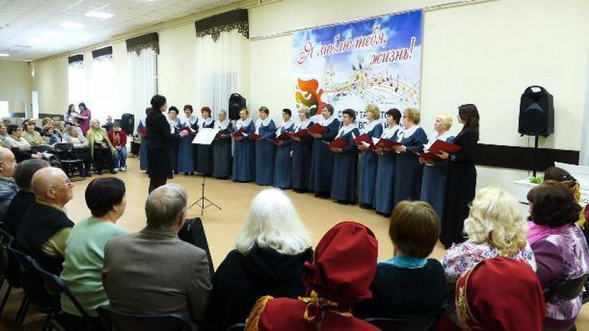 В Борисоглебске прошел смотр талантов ветеранов войны и труда