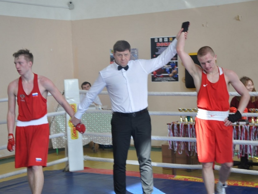 На турнир по боксу в Грибановке приехали спортсмены из пяти регионов