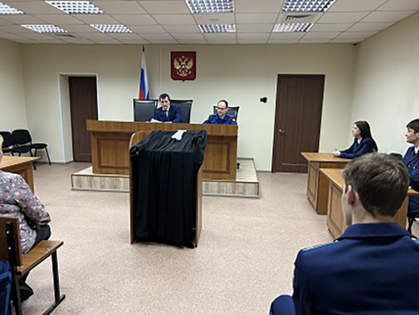 Для кадетов провели экскурсию в Борисоглебском городском суде 