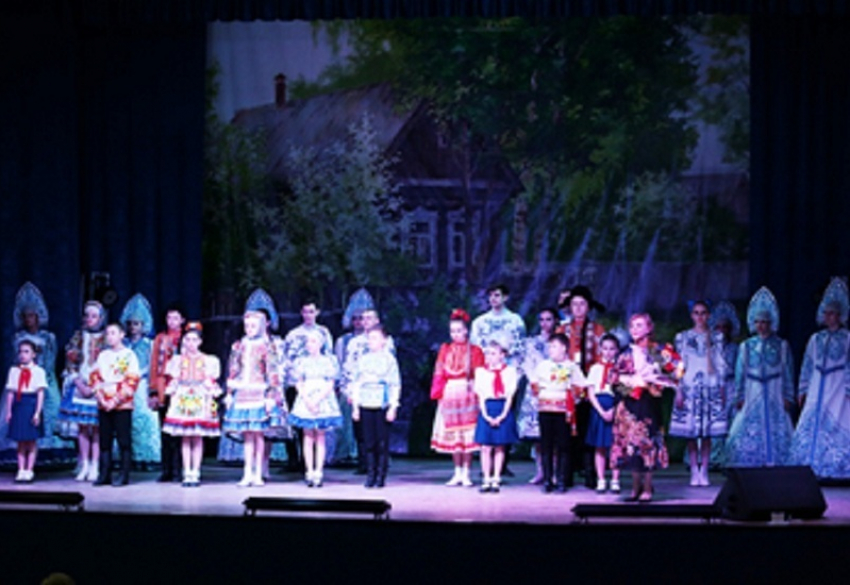 Борисоглебский ансамбль танца «Молодость» собрал друзей в «Звездном»