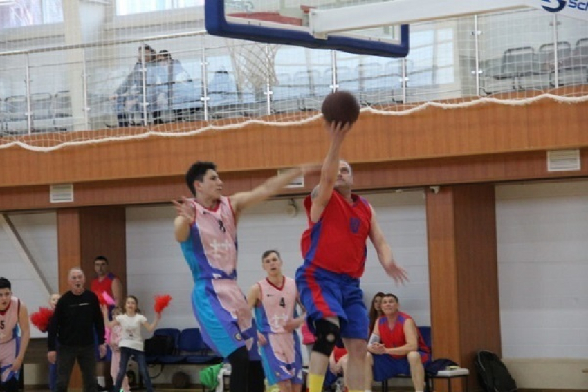 В Борисоглебске завершился Чемпионат округа по баскетболу среди мужских команд